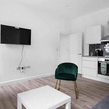 Livestay-Modern Apartments Building In Aylesbury 艾尔斯伯里 外观 照片