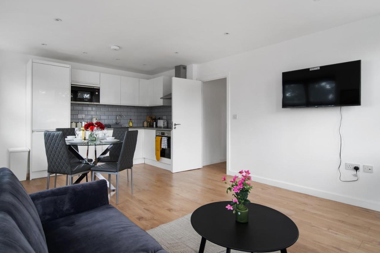Livestay-Modern Apartments Building In Aylesbury 艾尔斯伯里 外观 照片