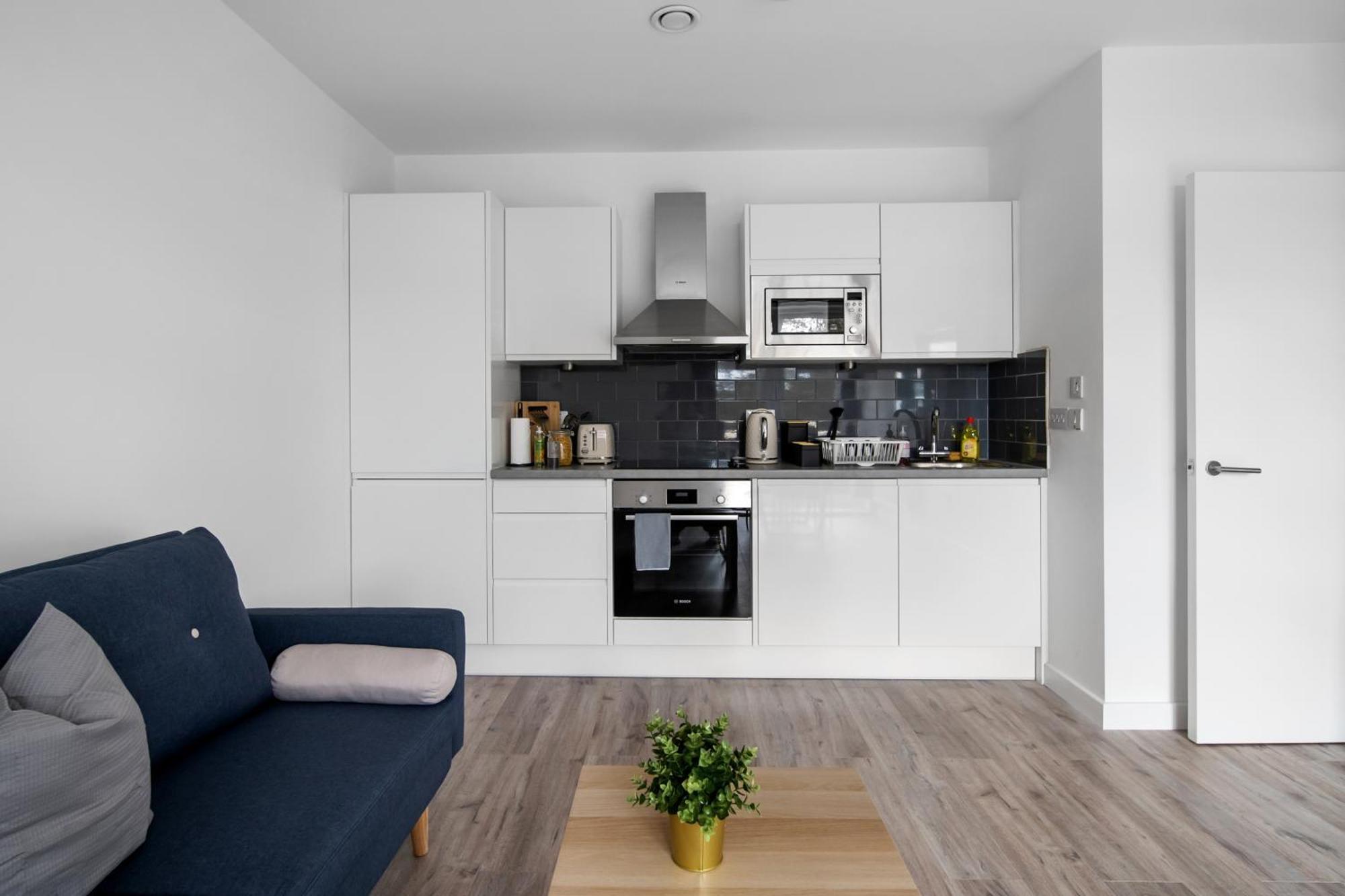 Livestay-Modern Apartments Building In Aylesbury 艾尔斯伯里 外观 照片