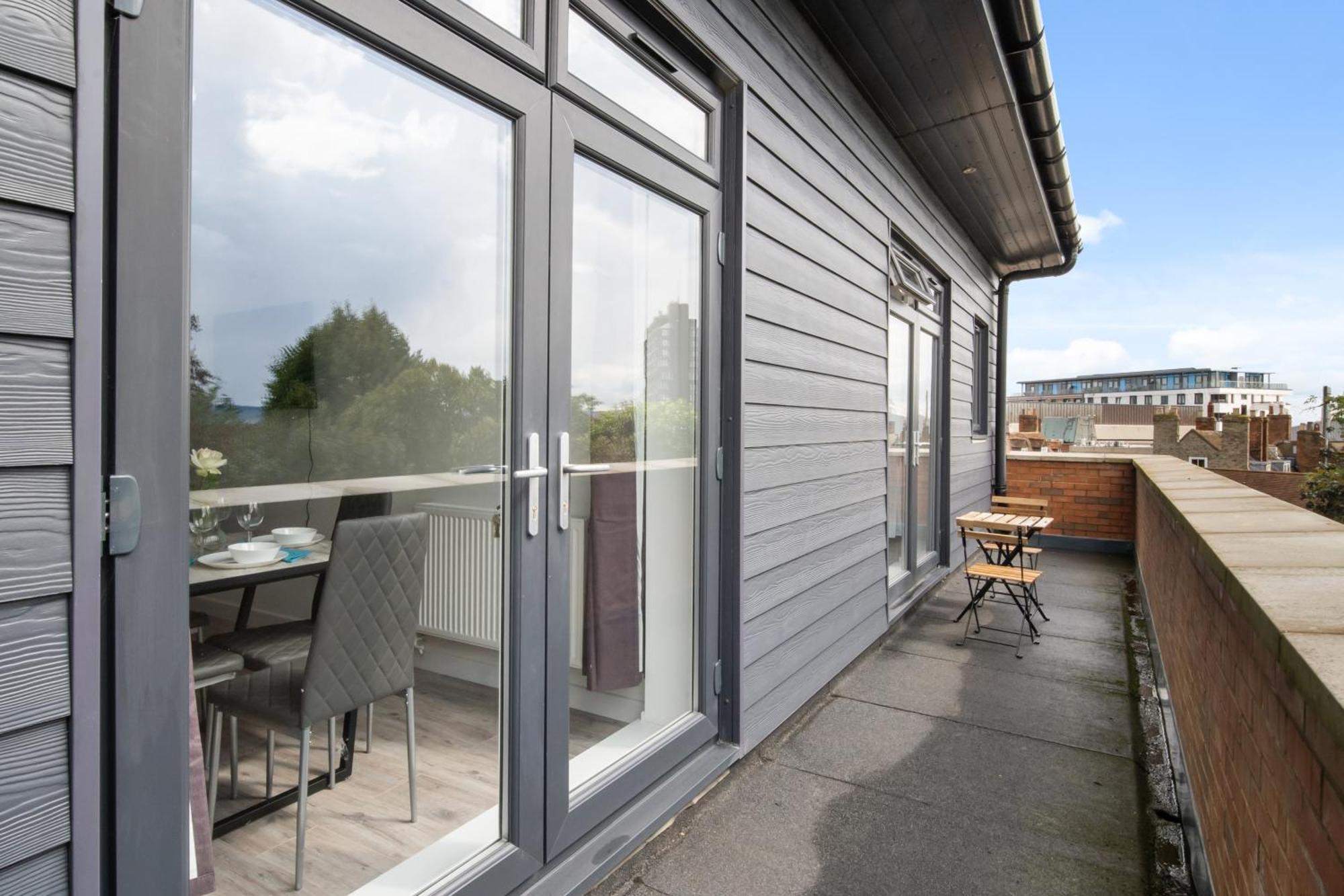 Livestay-Modern Apartments Building In Aylesbury 艾尔斯伯里 外观 照片